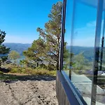 Semesterbostad Stunning 3-bedroom At Waterfront *