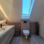 Semesterbostad Stunning 3-bedroom At Waterfront *