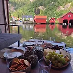Holiday home Stunning 3-bedroom At Waterfront Feda