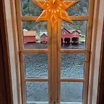 Stunning 3-bedroom At Waterfront Semesterbostad