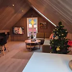 Stunning 3-bedroom At Waterfront