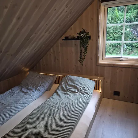 Stunning 3-bedroom At Waterfront בית נופש *