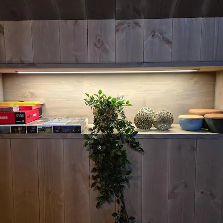 בית נופש Stunning 3-bedroom At Waterfront *