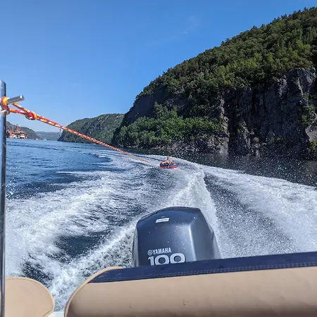 Stunning 3-bedroom At Waterfront בית נופש *