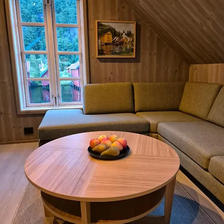 Stunning 3-bedroom At Waterfront Vakantiehuis