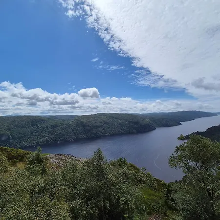 Stunning 3-bedroom At Waterfront בית נופש *