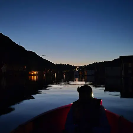 Stunning 3-bedroom At Waterfront בית נופש Feda