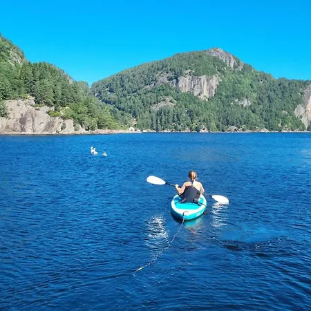 Stunning 3-bedroom At Waterfront *