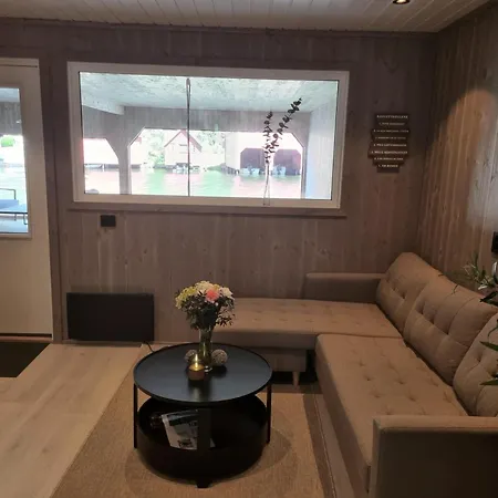 Stunning 3-bedroom At Waterfront *